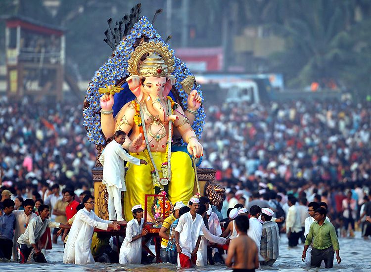 Ganesh Chaturthi festival crowd